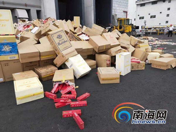 公务员:附近(还叫服务)妹子找那有微信极速电竞的联系方式多少上门